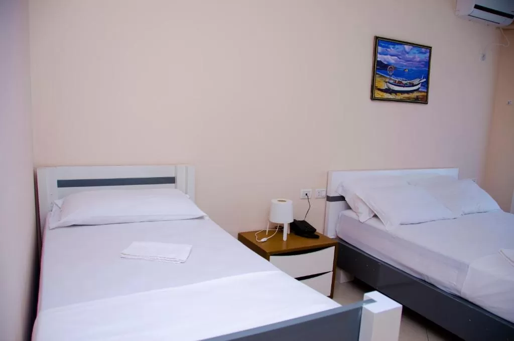 Vala 11 - STD TRPL SV 2.jpg